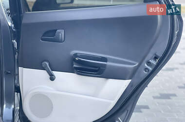 Хэтчбек Kia Ceed 2007 в 