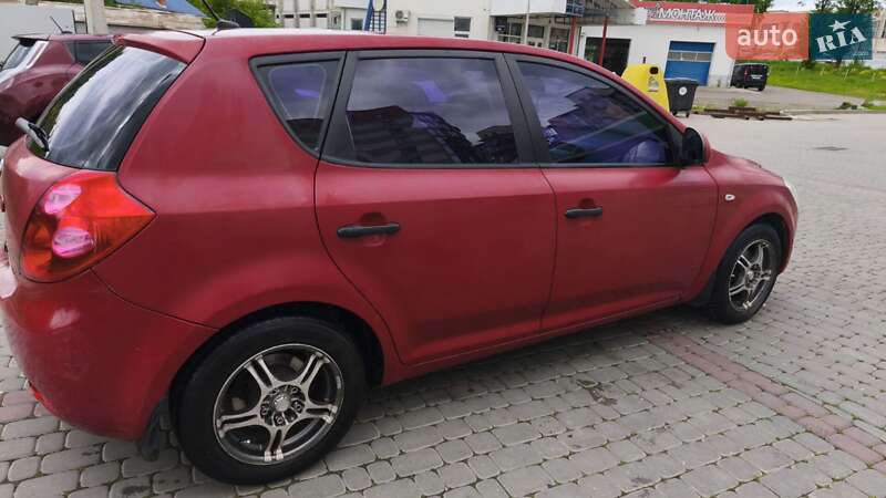 Хетчбек Kia Ceed 2008 в Івано-Франківську