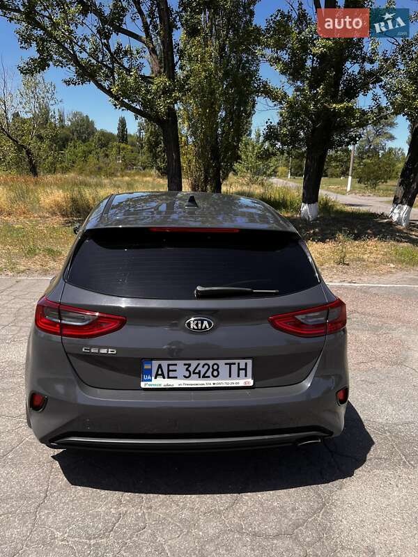 Хэтчбек Kia Ceed 2019 в Каменском