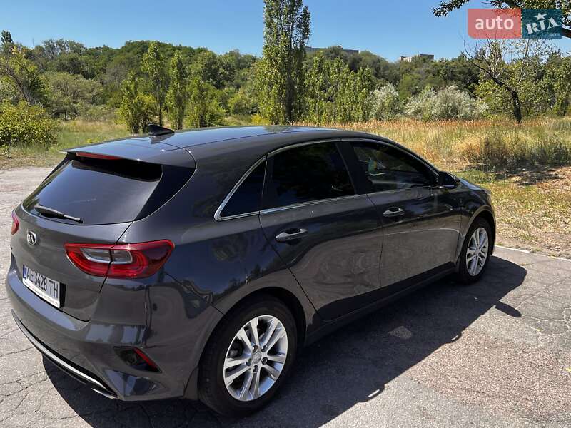 Хэтчбек Kia Ceed 2019 в Каменском