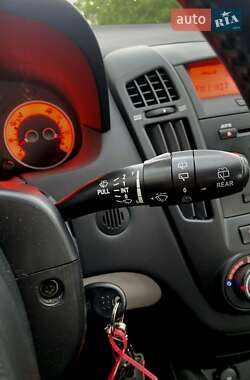 Хэтчбек Kia Ceed 2007 в 