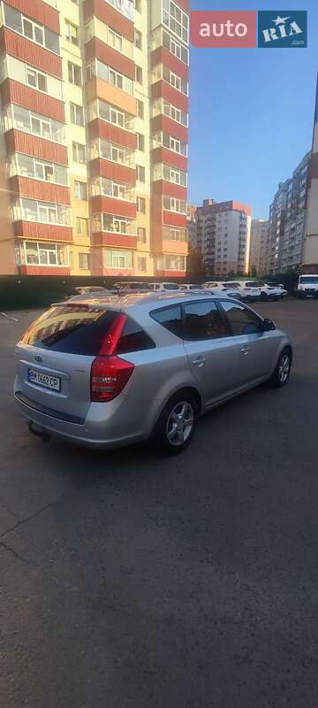 Универсал Kia Ceed 2008 в Сумах