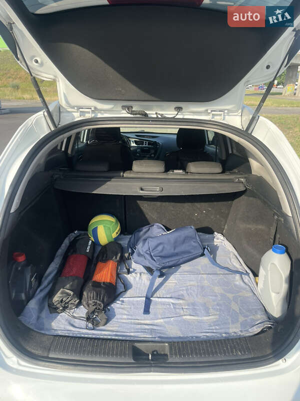 Универсал Kia Ceed 2013 в Киеве