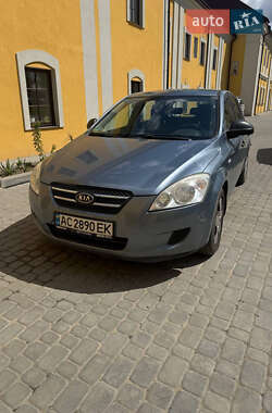 Хетчбек Kia Ceed 2006 в Луцьку