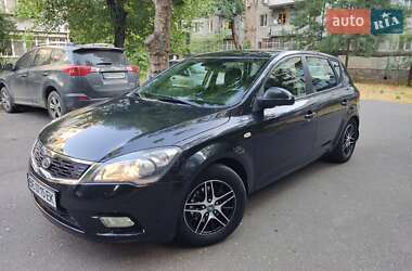 Хетчбек Kia Ceed 2010 в Одесі