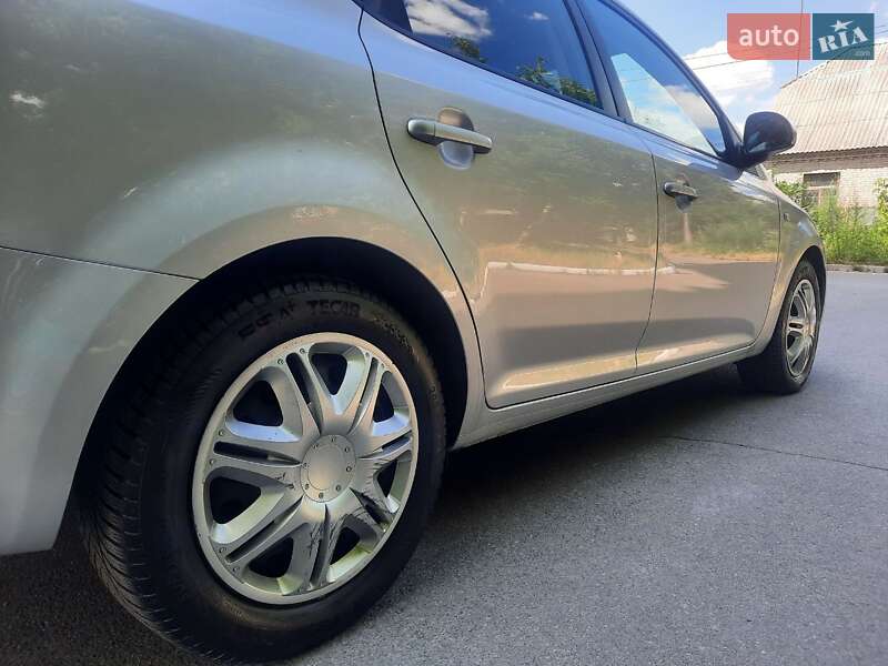 Универсал Kia Ceed 2008 в Киеве