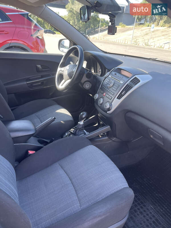 Универсал Kia Ceed 2009 в Киеве
