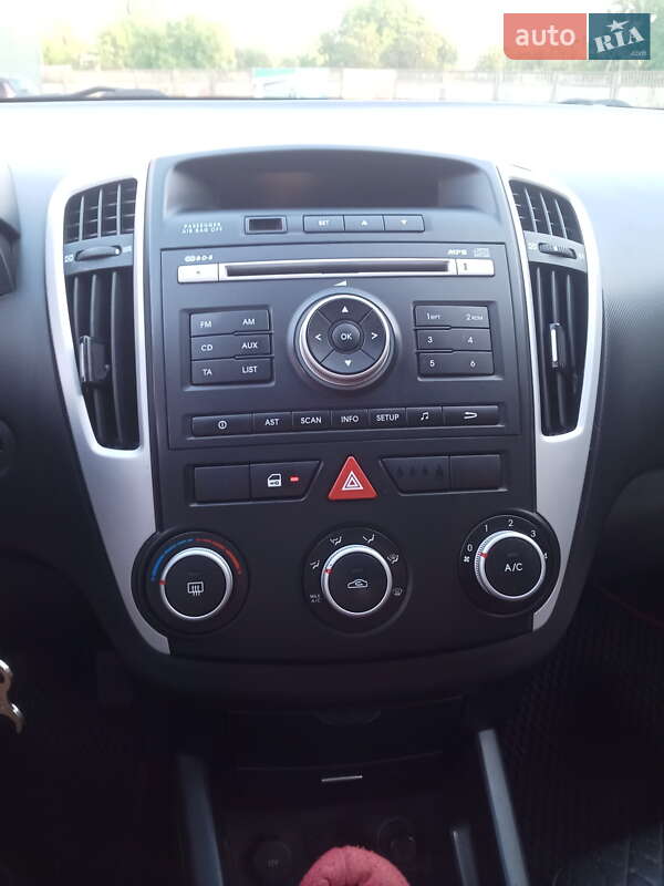 Универсал Kia Ceed 2012 в Чернигове