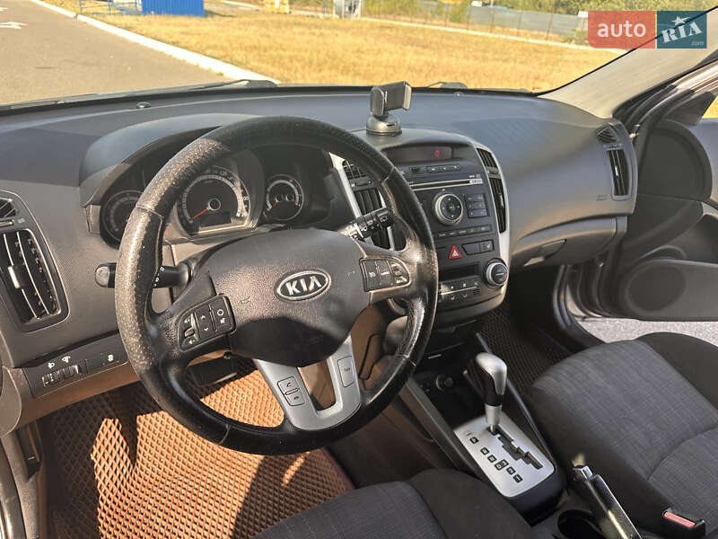 Универсал Kia Ceed 2011 в Киеве