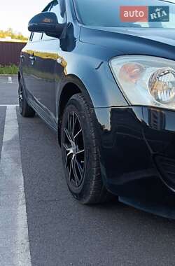 Хэтчбек Kia Ceed 2007 в 