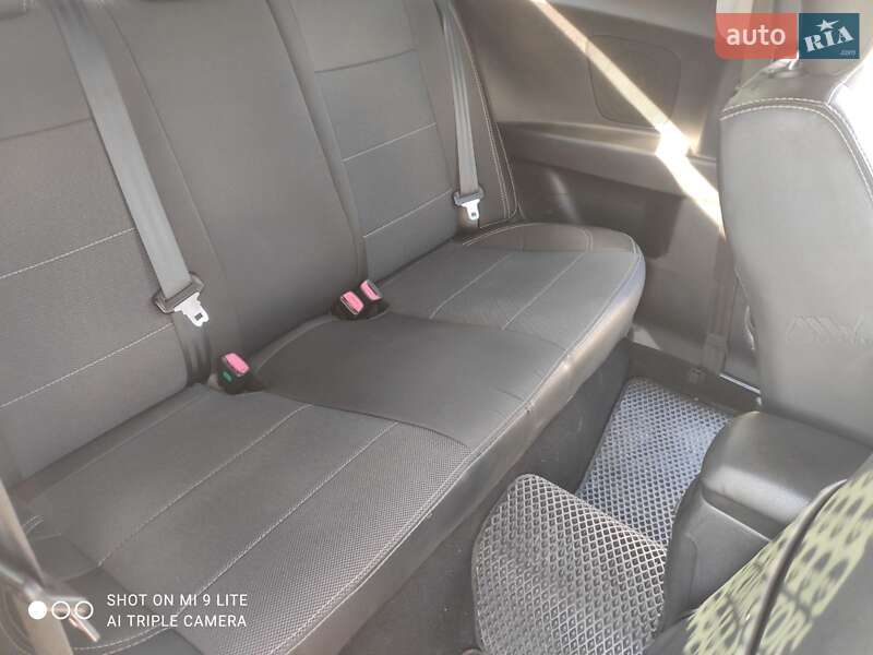 Хэтчбек Kia Ceed 2007 в Киеве