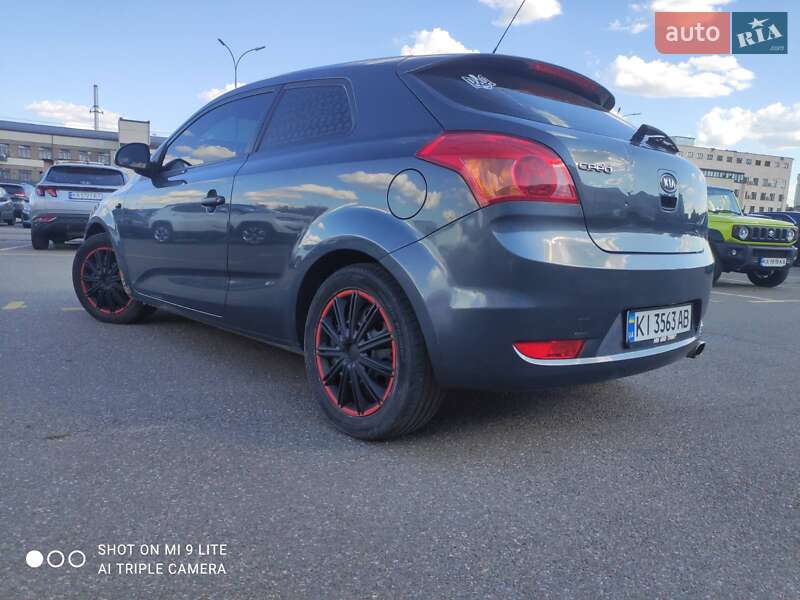 Хэтчбек Kia Ceed 2007 в Киеве