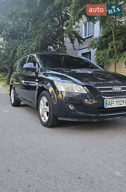 Хетчбек Kia Ceed 2008 в 