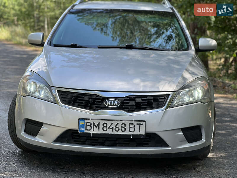 Универсал Kia Ceed 2010 в Лебедине