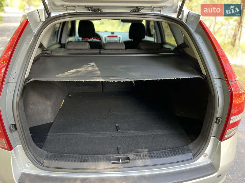 Универсал Kia Ceed 2010 в Лебедине