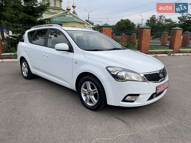 Универсал Kia Ceed 2010 в Днепре