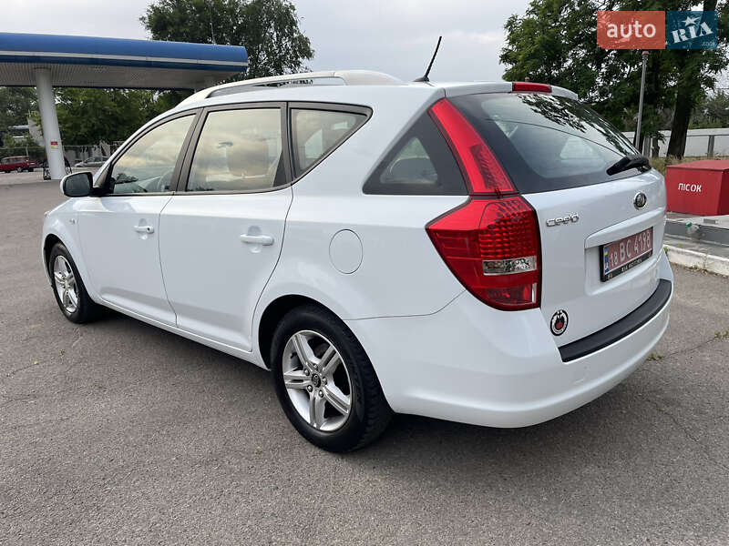 Универсал Kia Ceed 2010 в Днепре