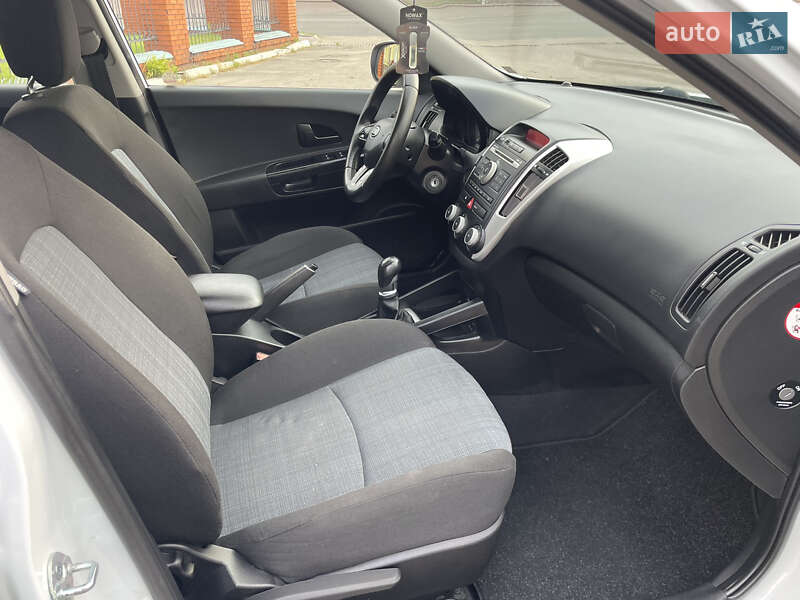 Универсал Kia Ceed 2010 в Днепре