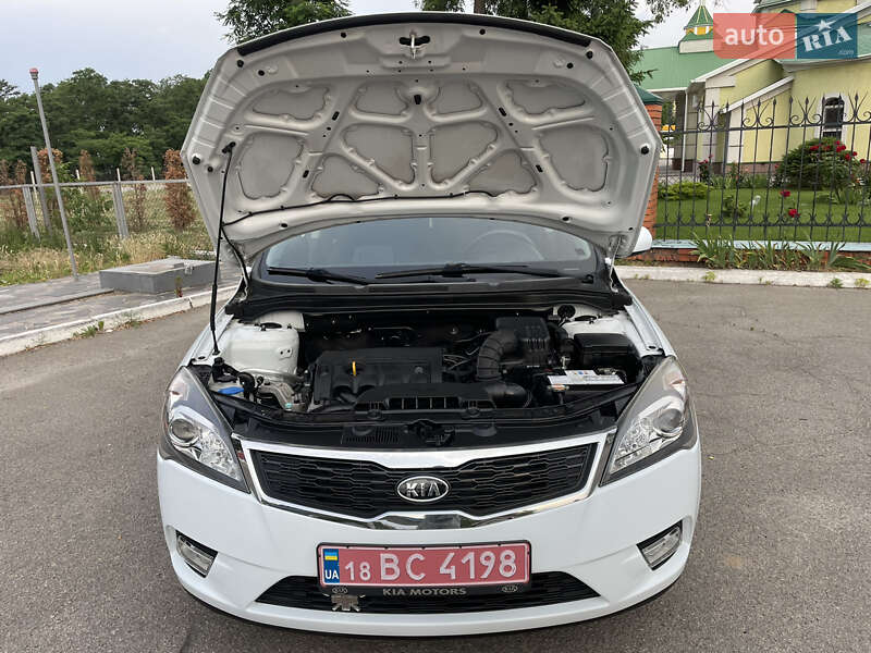 Универсал Kia Ceed 2010 в Днепре