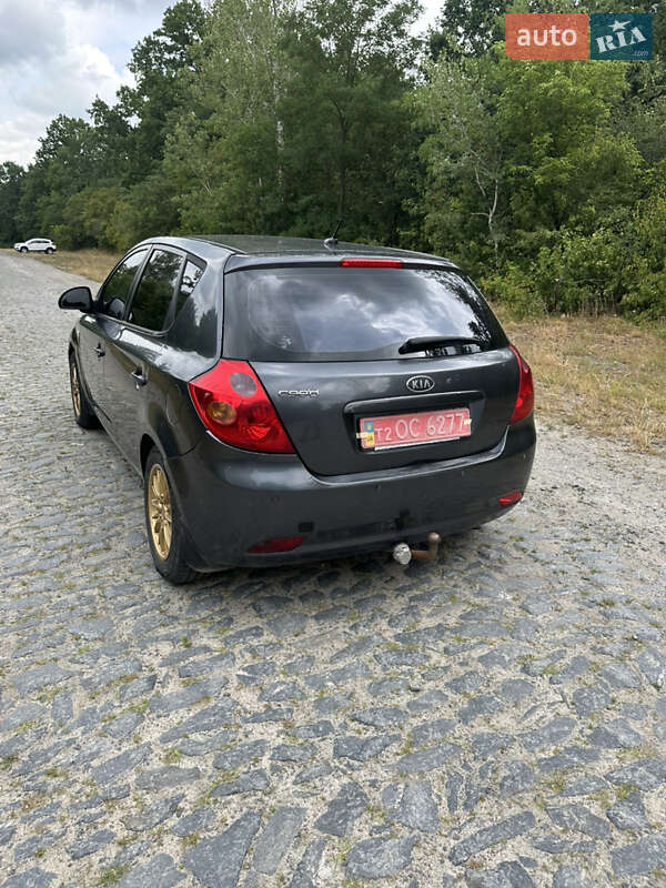 Хэтчбек Kia Ceed 2009 в Звенигородке