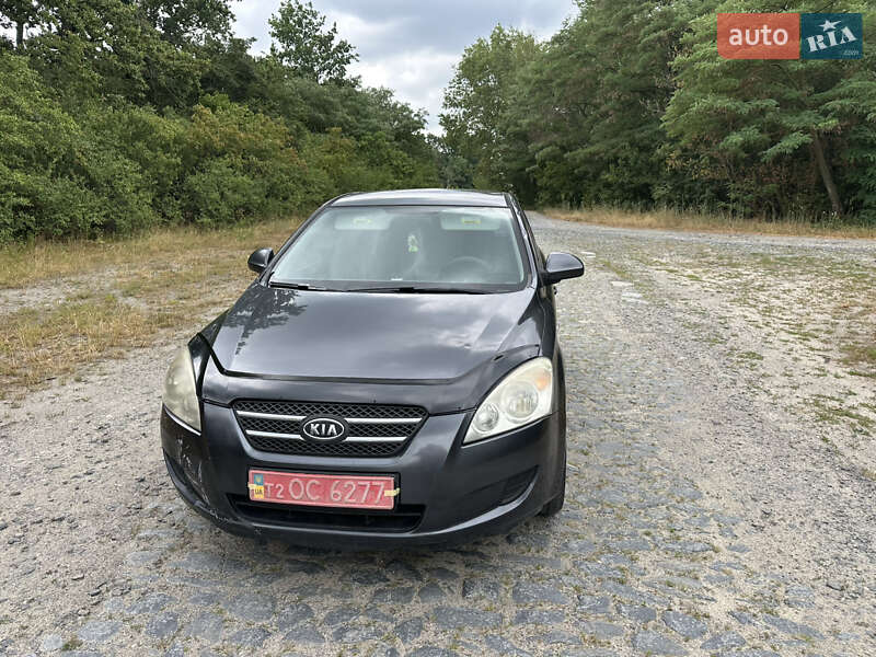 Хэтчбек Kia Ceed 2009 в Звенигородке