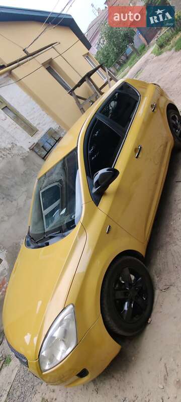 Хетчбек Kia Ceed 2007 в 