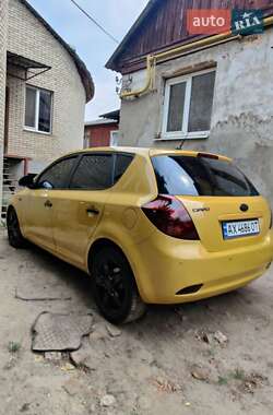Хетчбек Kia Ceed 2007 в 