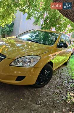 Хетчбек Kia Ceed 2007 в 