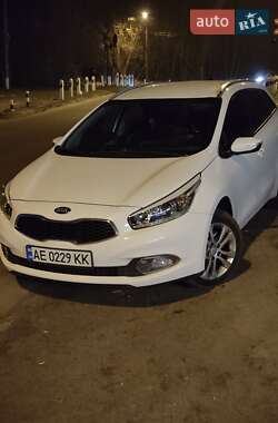 Універсал Kia Ceed 2013 в Дніпрі