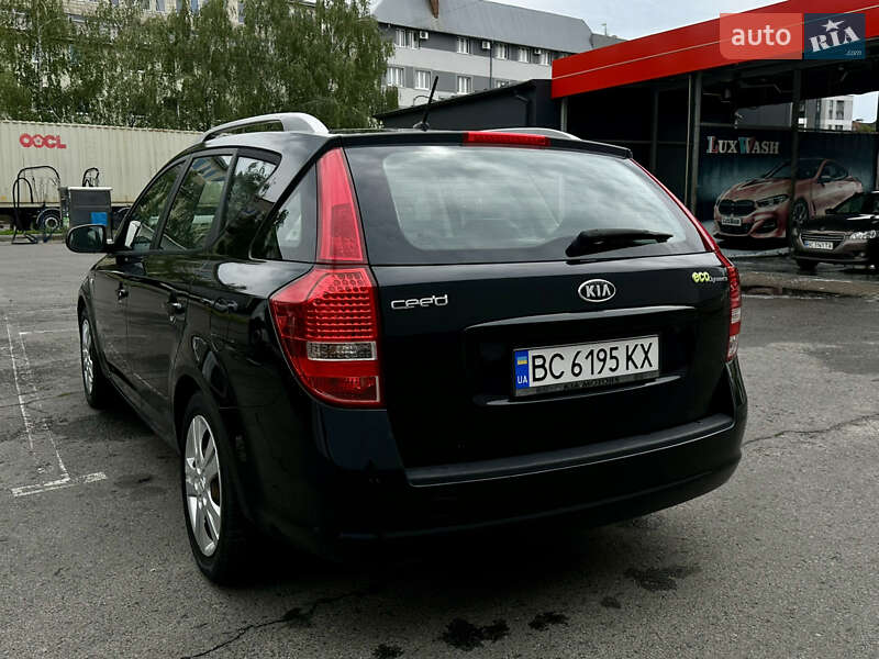 Универсал Kia Ceed 2010 в Львове