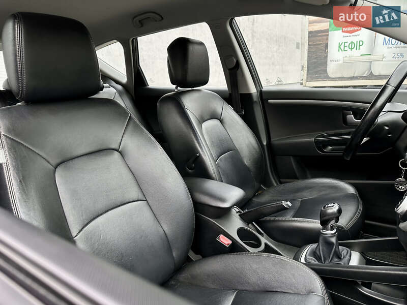 Универсал Kia Ceed 2010 в Львове