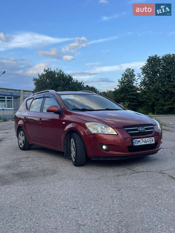 Универсал Kia Ceed 2009 в Ромнах