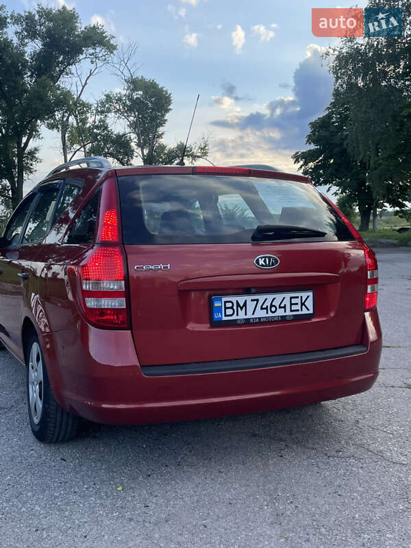 Универсал Kia Ceed 2009 в Ромнах