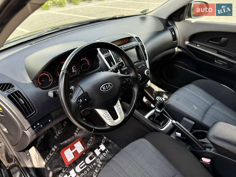 Универсал Kia Ceed 2011 в Луцке