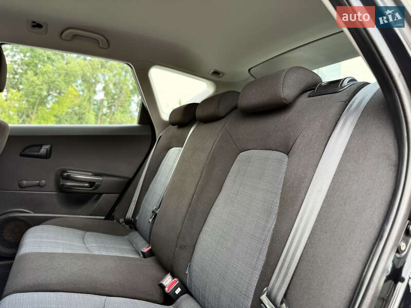 Универсал Kia Ceed 2011 в Луцке
