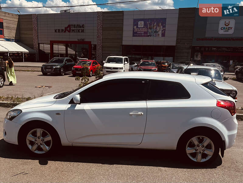 Хэтчбек Kia Ceed 2010 в Днепре