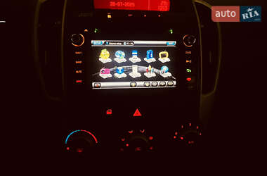 Хэтчбек Kia Ceed 2010 в 