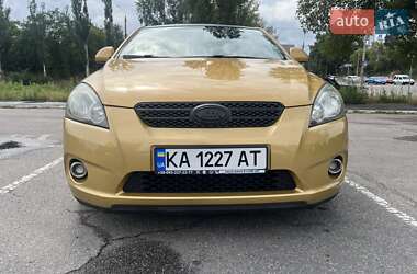 Хэтчбек Kia Ceed 2008 в 