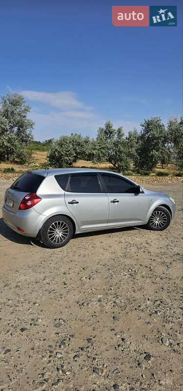 Хетчбек Kia Ceed 2008 в Одесі