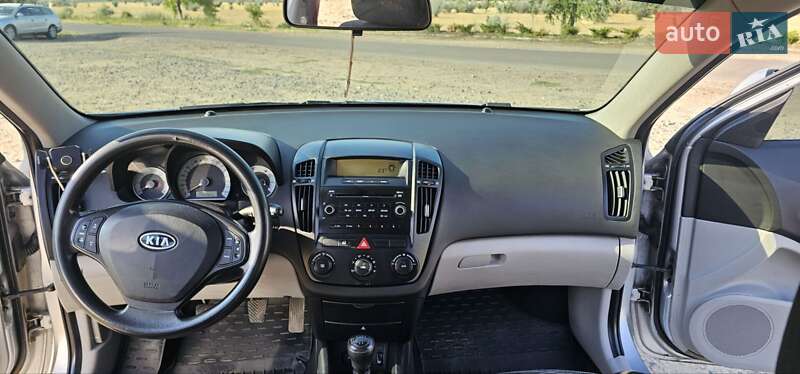 Хетчбек Kia Ceed 2008 в Одесі