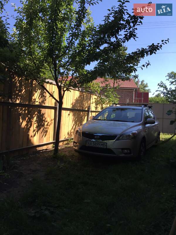 Kia Ceed 2012
