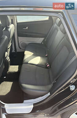 Хэтчбек Kia Ceed 2008 в 