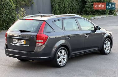 Универсал Kia Ceed 2012 в 