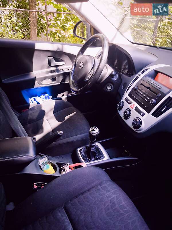 Хэтчбек Kia Ceed 2008 в Виноградове
