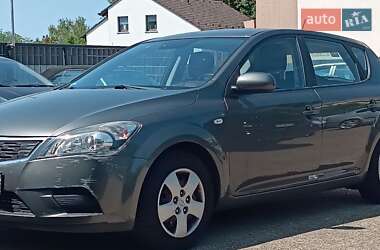 Універсал Kia Ceed 2010 в Києві