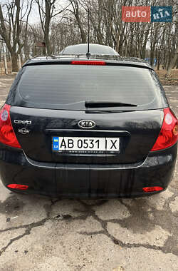 Хэтчбек Kia Ceed 2007 в 