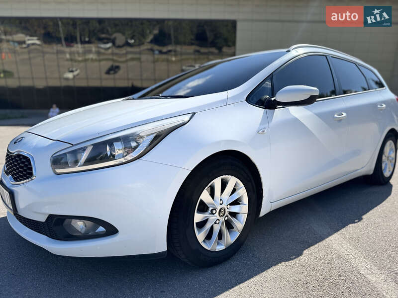 Универсал Kia Ceed 2012 в Запорожье