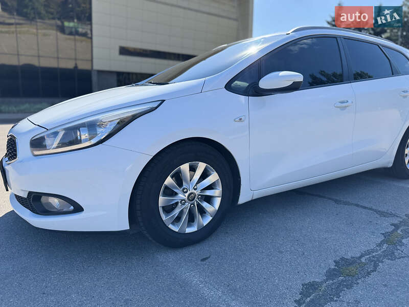 Универсал Kia Ceed 2012 в Запорожье