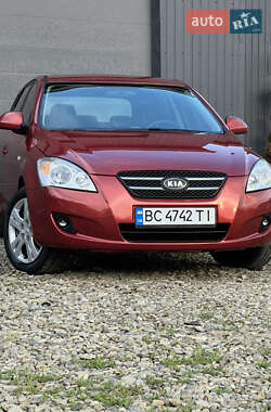 Хэтчбек Kia Ceed 2007 в Трускавце
