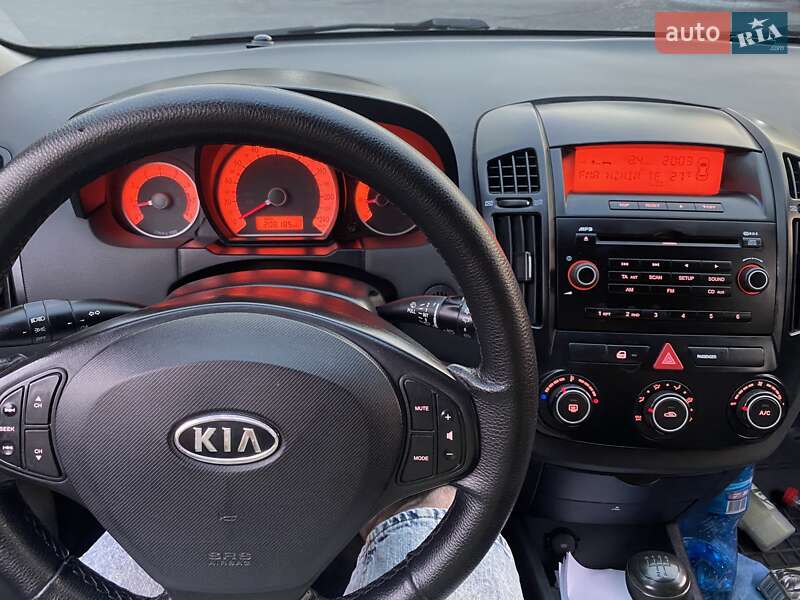 Хетчбек Kia Ceed 2009 в Запоріжжі